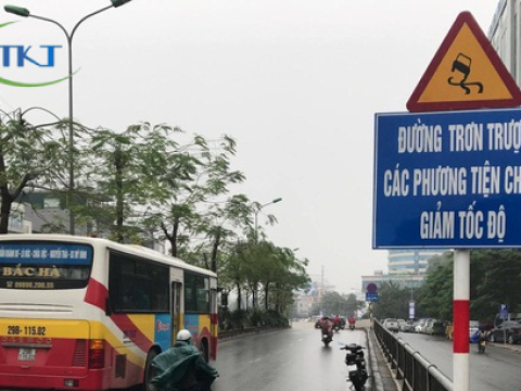 DỊCH VỤ SẢN XUẤT BIỂN CẢNH BÁO ĐƯỜNG TRƠN TRƯỢT TẠI CÔNG TY TKT